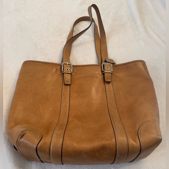 Vintage Coach Tan Leather Tote in Good used condition - Picture 3 of 6